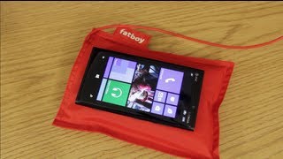 Fatboy Nokia Wireless Charging Pillow Lumia 920 Unboxing Review amp Demo [upl. by Primalia]