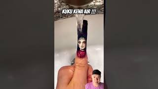 Kuku kena air spookynails nailart scarynails beetlejuice nails halloween nailsnailsnails [upl. by Obidiah205]