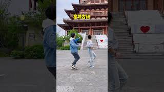 Master Xiaotang takes Lei Lei on a tour of Liuzhou to perform mechanical dance and break dancing [upl. by Nywles]