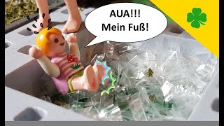 Playmobil Familie Gutglück  Unfall im GlasscherbenBecken beim Ausflug im Barfußpark [upl. by Miksen]