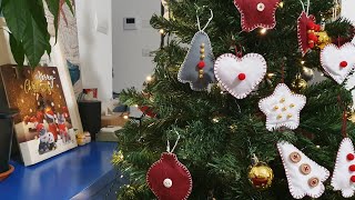 Vita con gatti  piccoli addobbi per Natale [upl. by Norreht]