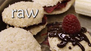 Kokosky – raw vegan bezlepkové – tradiční videorecept [upl. by Dwane]