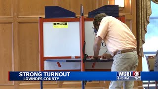 Long lines of voters seen at the precincts of Lowndes County [upl. by Janine]