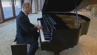 Putin Plays USSR Anthem on Piano in China [upl. by Neelahs]