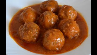 Albóndigas con tomate  Albóndigas en salsa de tomate  Receta fácil y rica [upl. by Nevs]