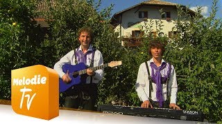 Die Vaiolets  Heimat du fehlst mir sehr Offizielles Musikvideo [upl. by Belac942]