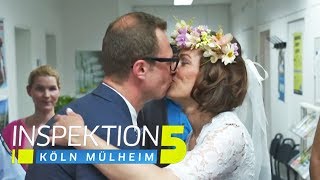 Hochzeit auf der Polizeiwache Wie kam das denn  Inspektion 5  SAT1 TV [upl. by Kosel]