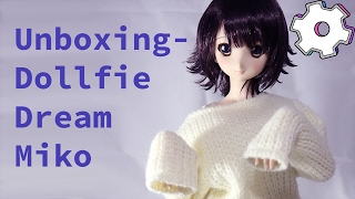 Unboxing Dollfie Dream Miko [upl. by Aerdnaid]