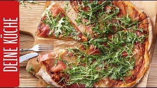 Pizza selber machen mit Serranoschinken und Rucola  REWE Deine Küche [upl. by Dnalon461]