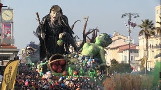 Carnevale di Viareggio 2019  Sintesi del 2° corso [upl. by Almeria66]