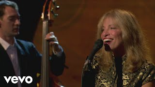 Carly Simon  I Only Have Eyes for You Live On The Queen Mary 2 [upl. by Coffin]