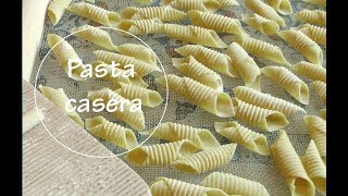 PASTA FRESCA CASERA 2 INGREDIENTES se llaman PENNETTE RIGATE o GARGANELLE  Acqua Rosa Recetas [upl. by Haran]