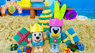 Bluey and Bingos Beach Christmas 🏖🎄  Bluey Christmas Toys  Pretend Play Bluey Toys [upl. by Atnoed]