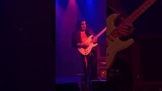 Mestres da Guitarra stevevai yngwiemalmsteen nunobettencourt tosinabasi zack [upl. by Ellesig]