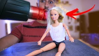 BARBIE VS PISTOLET À AIR CHAUD À 600 DEGRÉS [upl. by Hannej555]