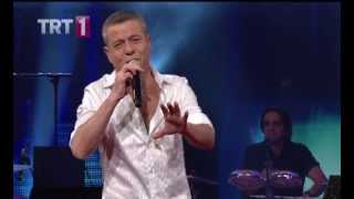 Levent YÜKSEL  Olsun Canlı  TRT1  Dillerden Düşmeyen Şarkılar  2013 Yılbaşı [upl. by Alisa]