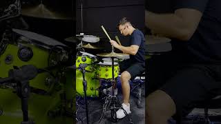 QUANDO O BATERA TOCA VÁRIAS VERSÕES DA MESMA MÚSICA QUAL A VERDADEIRA FERNANDINHO 🥁🎵 SHORTS [upl. by Phillips]