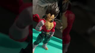 Vegeta SSJ4LB vs mystic Cell￼ [upl. by Sylas194]