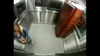 Nova pegadinha Silvio Santos Caixao no elevador [upl. by Tenrag]