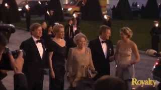 Intro Queen Beatrix in state dinner in Palace Bellevue Berlin [upl. by Ashien]