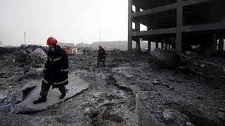 Nunmehr über hundert Tote nach Explosionen von Tianjin [upl. by Ahsat488]