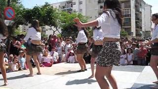 Baile moderna de chicas en Estepona15 de Mayo2012 [upl. by Nagrom651]