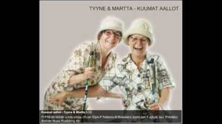 Tyyne amp Martta  Kuumat aallot HQ sound lyrics [upl. by Atekihs]