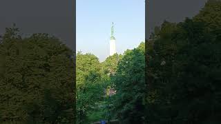 Вид на Статую свободы с Бастионной горки riga statueofliberty статуясвободы рига латвия [upl. by Shevlo]