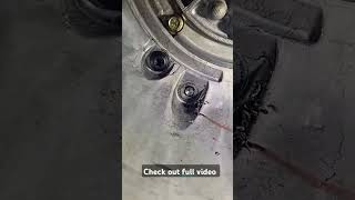 Stripped 4l60e bolt removal 4l60e transmission carproblems gm mecanicaautomotriz [upl. by Magnien]