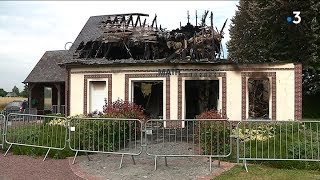 Incendie sans doute criminel de la mairie de Brétigny Eure [upl. by Conni]