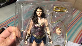 SHFiguarts Wonder Woman Justice League Unboxing amp Posing [upl. by Palila]