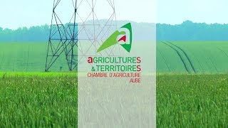 Manipulation du matériel agricole près des lignes électriques [upl. by Aztilem332]