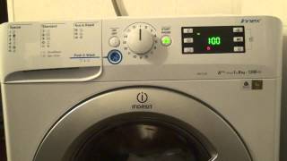 Com a máquina de lavar roupa Indesit INNEX XWE 81283X WSSS não vou ficar atrasado [upl. by Sabra]