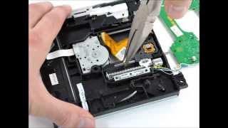 Tutorial riparazione Nintendo Wii  Come smontare la lente del lettore dvd dalla console [upl. by Aduh265]