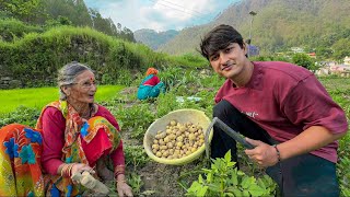 Amma ke saath kia khet me kaam in village 😍 [upl. by Solberg]