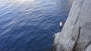 Traversée de la Ramond et Au Fil de lEau escalade dans les Calanques Marseille Castelvieil [upl. by Roby418]