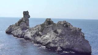 LA quotBALEINEquot DE SUGITON DANS LES CALANQUES DE CASSISavi [upl. by Madge]