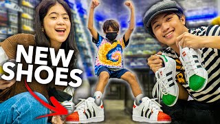 GIVING Away New SHOES To Strangers Maagang Pamasko  Ranz and Niana [upl. by Eppilihp]