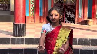 Komola nritto kore  Dance cover shruti [upl. by Ario]