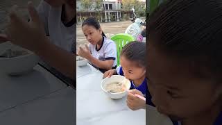 ញ៉ាំគុយទាវៗៗបងប្អូន streetfood [upl. by Palla499]