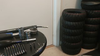 how to easy splitrim 10x3 tire replacement [upl. by Aeslehc]