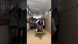 LO STUDENTE HA STUPITO L’INTERA CLASSE shortsvideo [upl. by Nilekcaj]