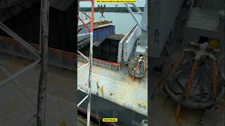 How to load big cargo ships in port amazingfacts science technology ship facts loading farmer [upl. by Culley]