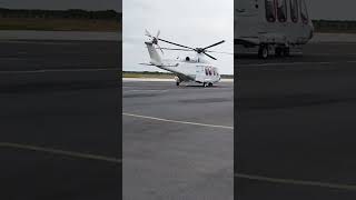 Helicóptero AW139 taxiando no heliporto de Farol de São Tomé  RJ [upl. by Heintz431]