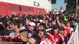 La previa en el ingreso al Monumental  Volvió River  River vs Almirante Brown [upl. by Kinnard]