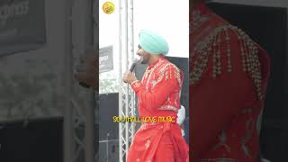 RAJVIR JAWANDA  quotKEE FARKH LAGDAquot  LIVE  HAYES MELA  rajvirjawanda mela [upl. by Cilka836]