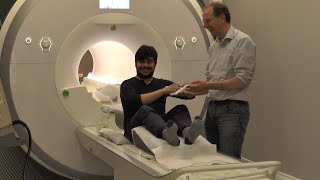 Tomás gets an MRI of his brain  توماس يجري تصوير الرنين المغناطيسي للدماغ [upl. by Leonid]