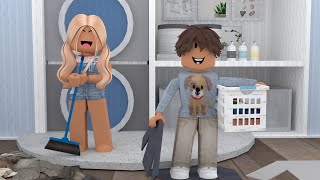 BUSY Cleaning Day Routine  Roblox Bloxburg Family Roleplay wvoices [upl. by Vudimir]