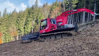 Égalisé glissement de terrain sur une piste de ski  PistenBully 600W [upl. by Tireb]