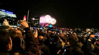 London Fireworks New Year 2016 Blackfriars Bridge view [upl. by Wald838]